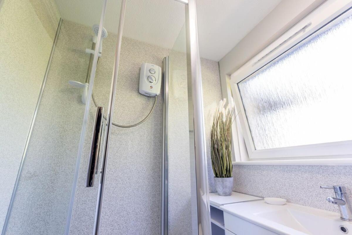 Stunning City Centre 1 Bed With Free Parking Glasgow Exterior foto